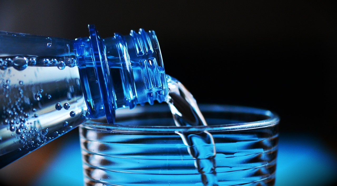 Si tomas agua en exceso, te puedes morir…