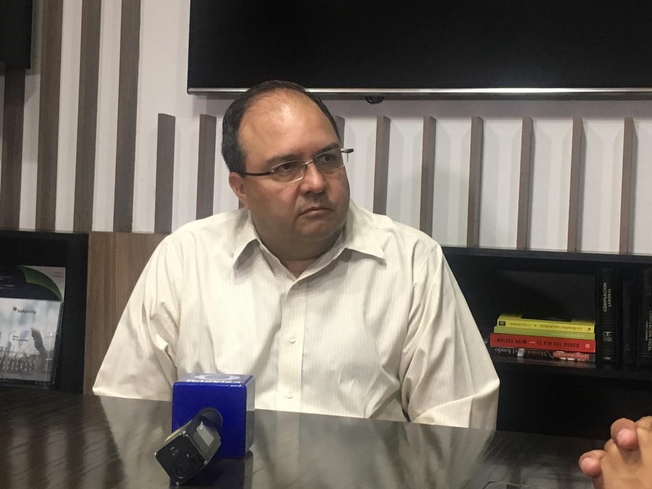 Califica CCEL de “ridícula” sanción a Roberto Pesquera