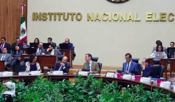 Darán a partidos $5 mil millones en 2020; analizan quitar la mitad del financiamiento