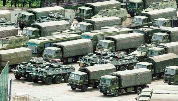 Moviliza China tropas por manifestaciones en Hong Kong