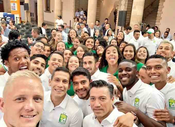 Vive León una fiesta en su 75 aniversario