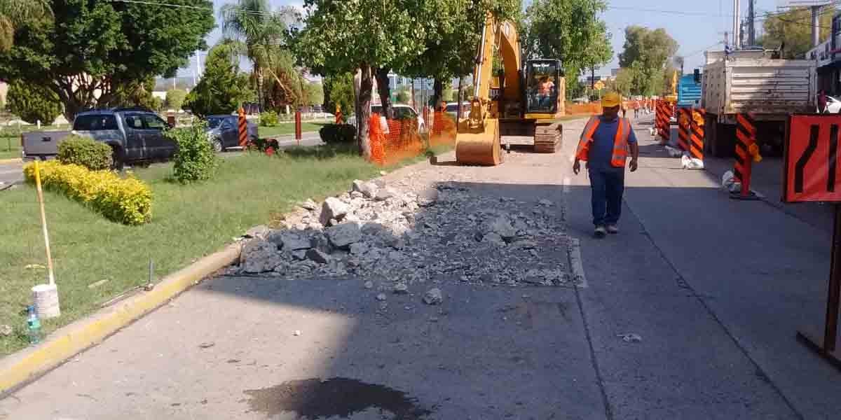 Urge Miguel Salim al SAPAL a concluir obras en el bulevar Clouthier