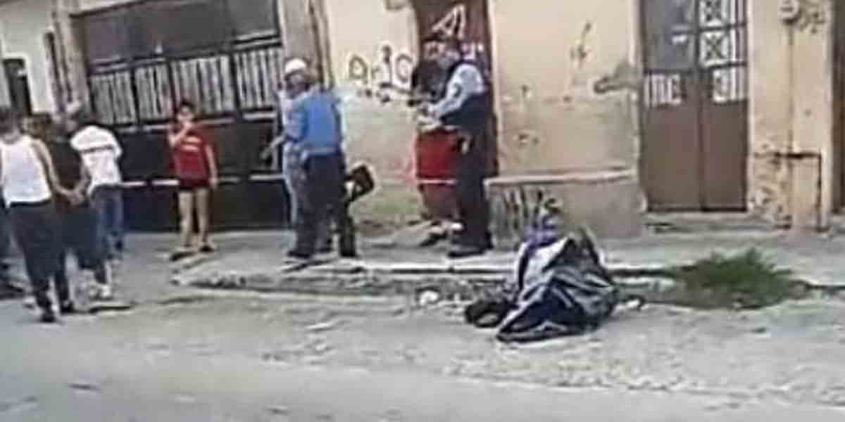 Dejan mujer encobijada en La Merced