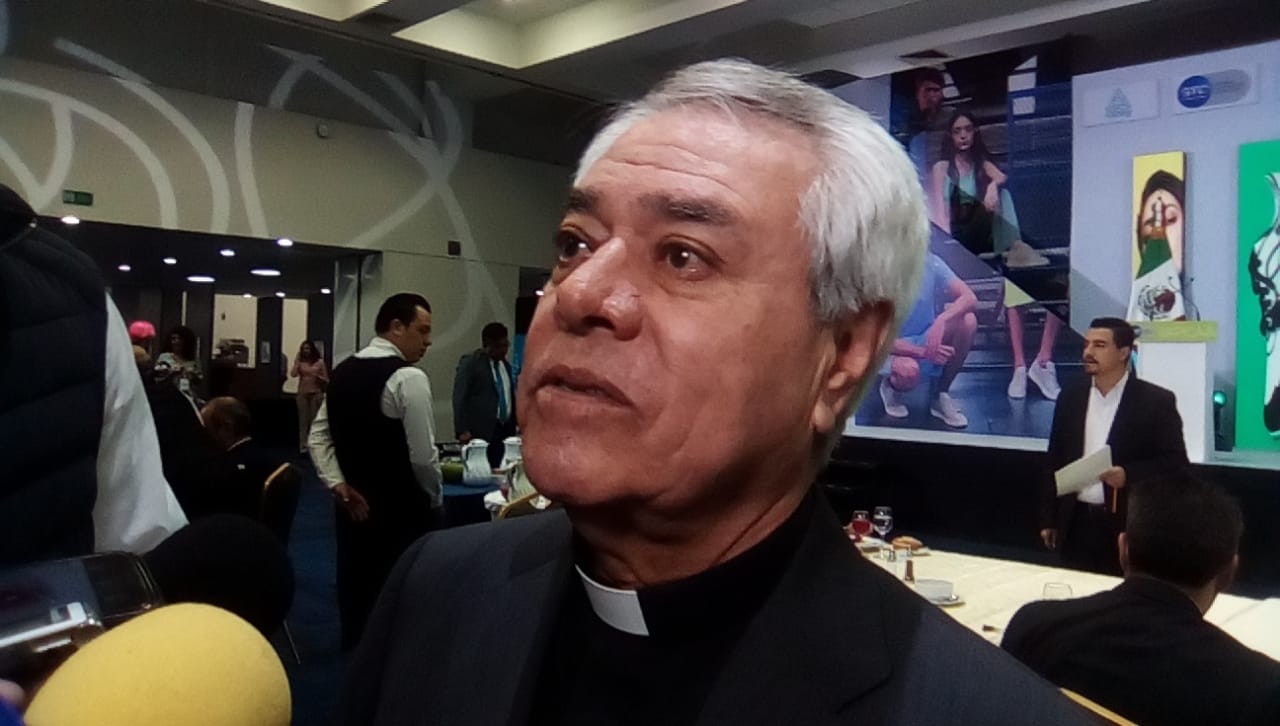 Denuncia arzobispo intentos de extorsión a cinco sacerdotes