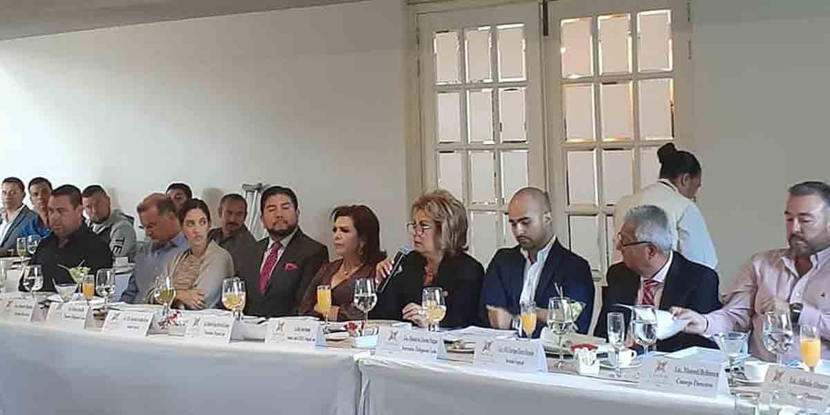 Alistan retención de impuestos en propinas