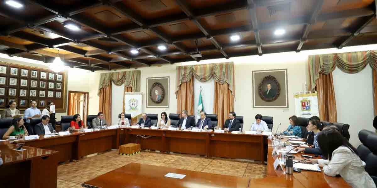 PRI pide reducir vehículos al servicio de funcionarios municipales