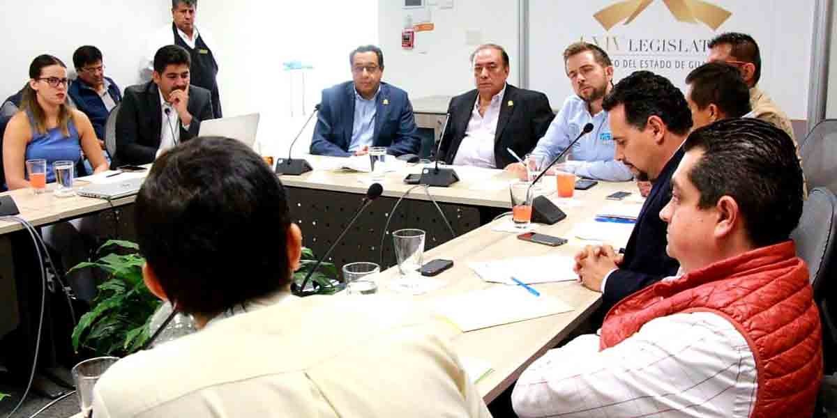 Miguel Salim a favor de un distintivo para el hospedaje ofertado en Apps