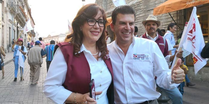 Suspende Morena su proceso interno