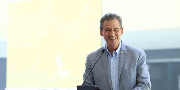 Pide López Santillana no hacer caso a falsas noticias