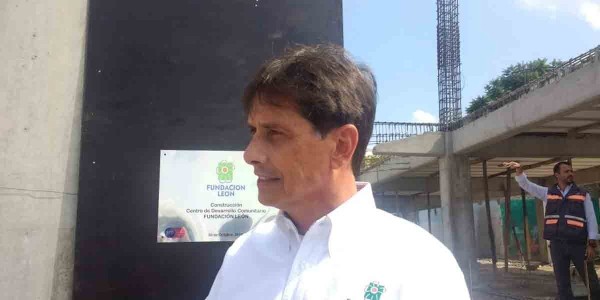 Construyen tercer centro comunitario de la Fundación León