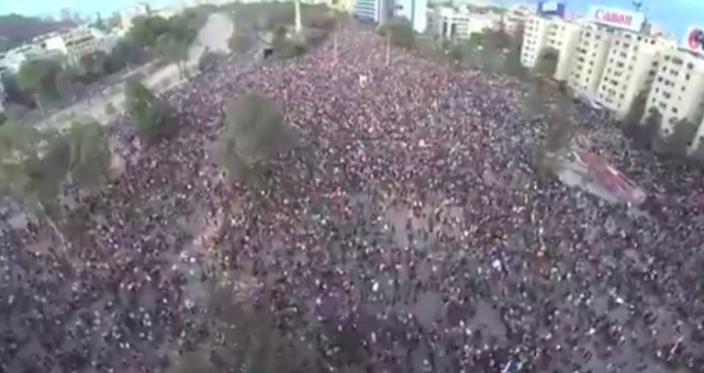 Sacude sismo a Chile durante manifestación