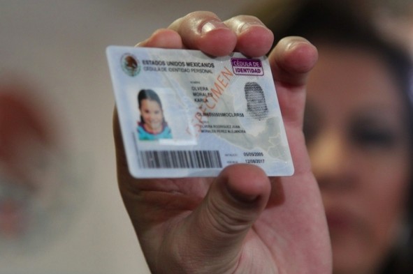Alista INE credencialización de 40 millones de menores