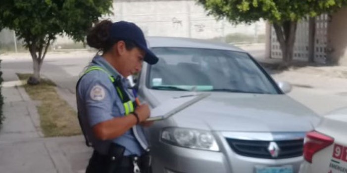 En León aman estacionarse en lugar prohibido: la principal multa de 2019