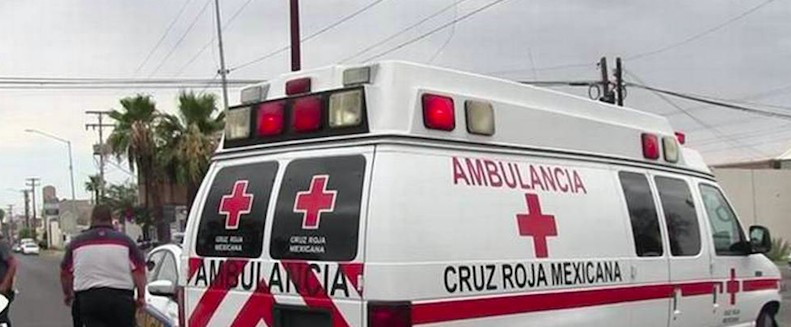 Arrollan a dos mujeres, una está grave