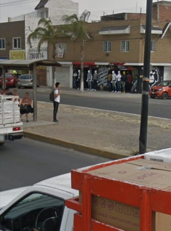 Balean a hombre en negocio de la Deportiva I