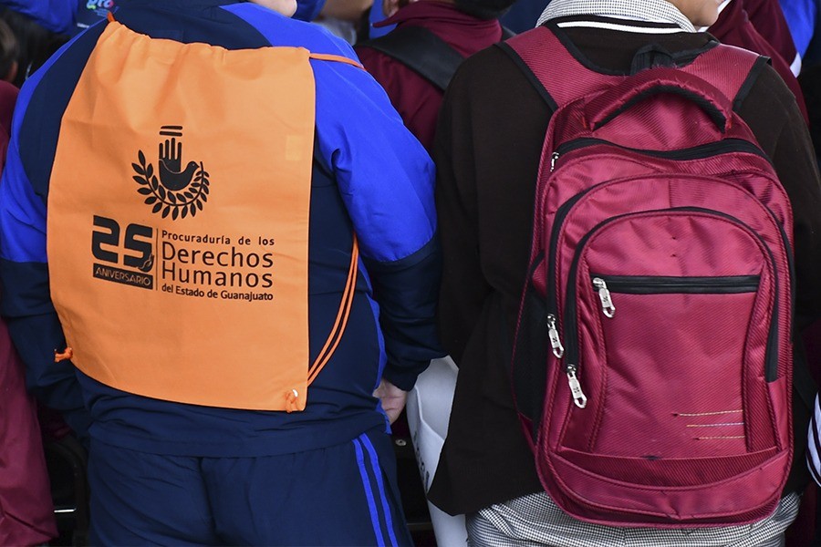 “Revisión de mochilas no debe constituir centro de política de seguridad escolar“