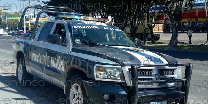 Roban a mano armada a repartidor de leche