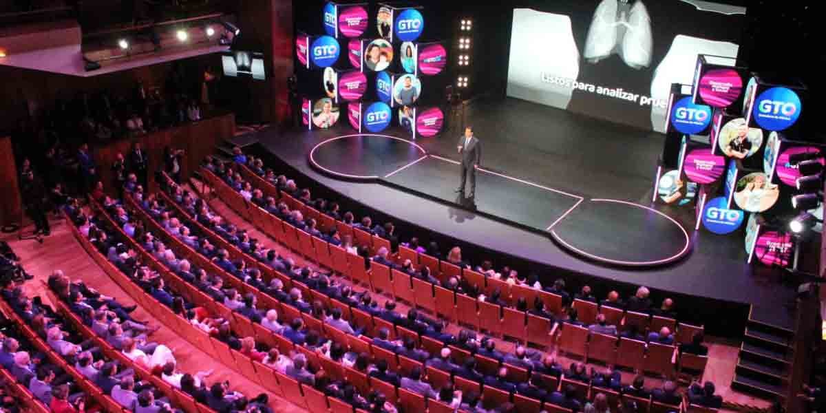 Rinde Rodríguez Vallejo su segundo informe de gobierno