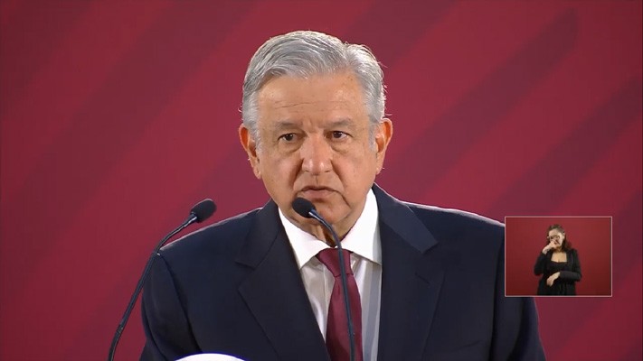 Decreta AMLO que adultos mayores vayan a casa con goce de sueldo