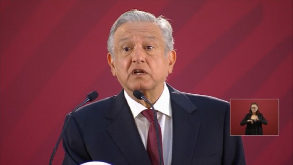 Revira AMLO, pide sacrificarse y no salir de casa para evitar contagios de la COVID-19