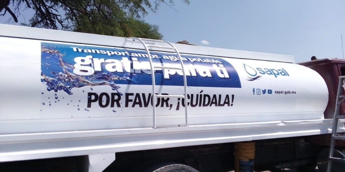 Sapal comienza programa para distribuir agua en pipas