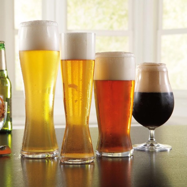 Desabasto de cerveza provoca un alza en su costo, ¡de hasta un 80%!