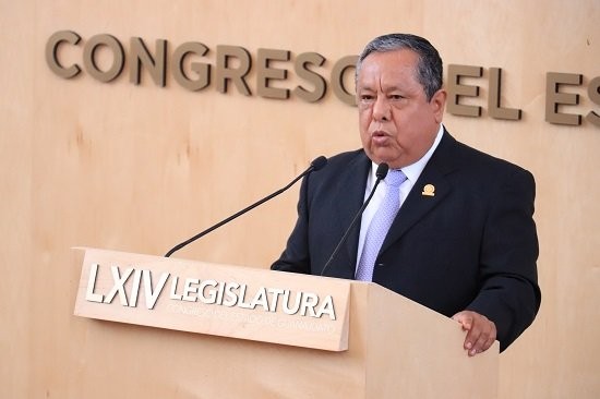 Ven con desdén la posible ley para notarios auxiliares