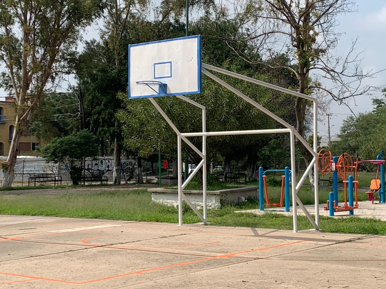 Entregan rehabilitación de Minideportiva Los Ángeles II