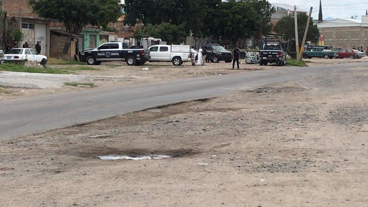 Matan a balazos a mujer en Torre Molinos