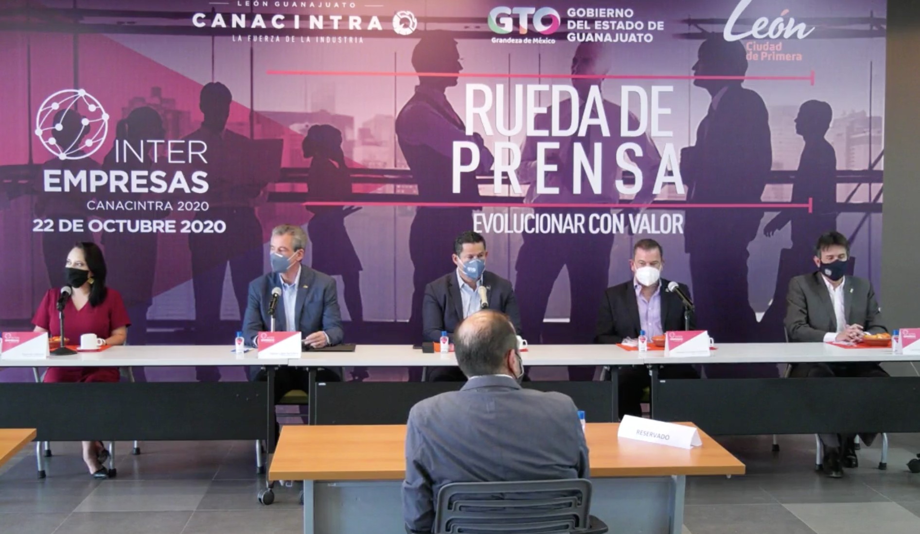El sector empresarial se la ha rifado: Diego Sinhue