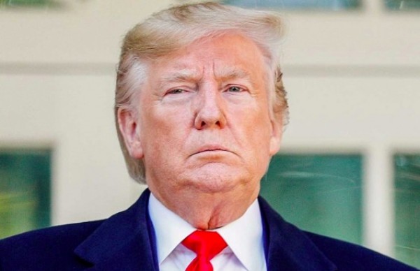 Trasladan a Trump al hospital militar