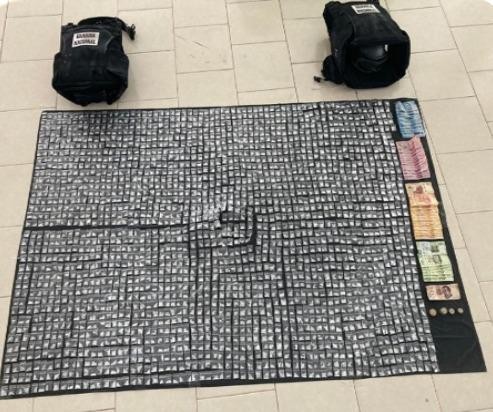 Aseguran armas, tomas ilegales de combustible y 31 mil dosis de droga