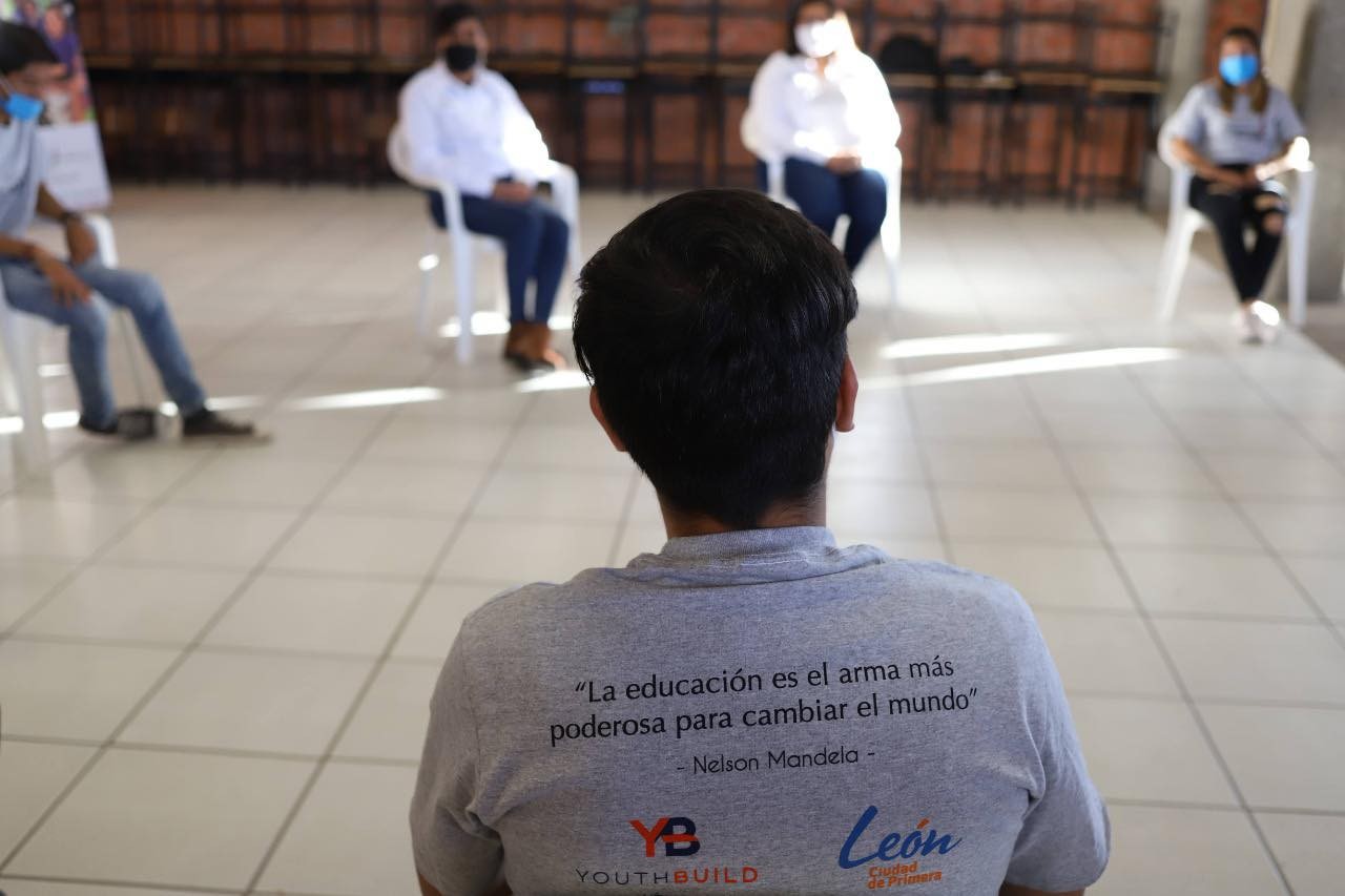 Apoyan a jóvenes de Los Castillos y Valle de Señora a continuar con sus estudios