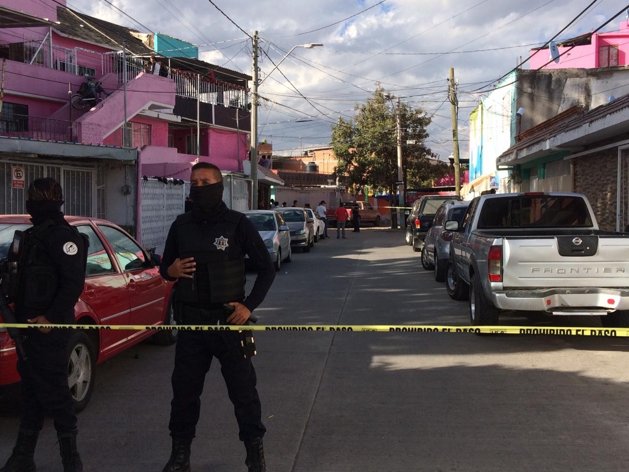 Muere hombre baleado y lesionan a bebita de un año