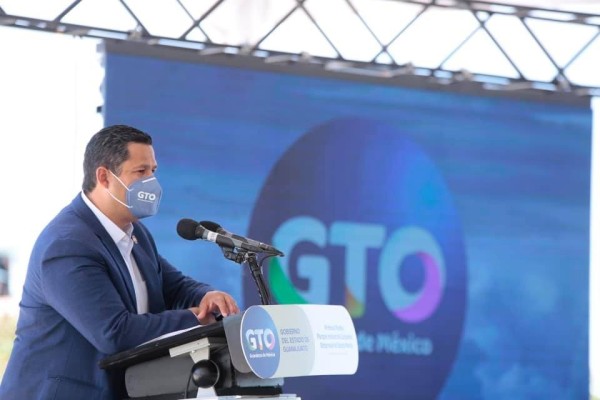 Llama gobernador a respetar las restricciones sanitarias