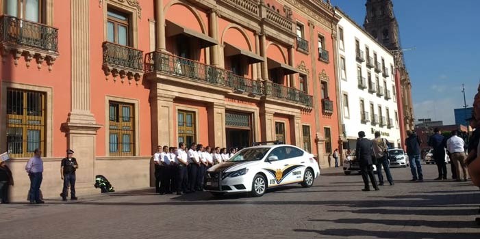 Emiten fallo para comprar patrullas y una pipa