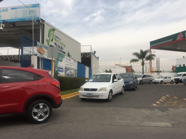 Invitan a automovilistas a verificar