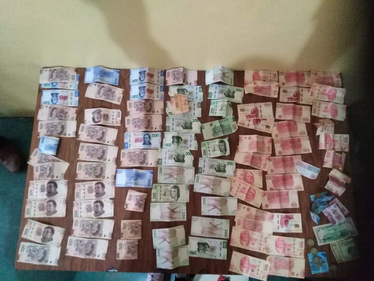 Detienen a tres hombres por presunta compra de votos en SMA