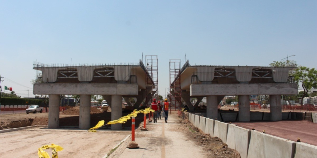 Registra puente Hilario Medina 51% de avance