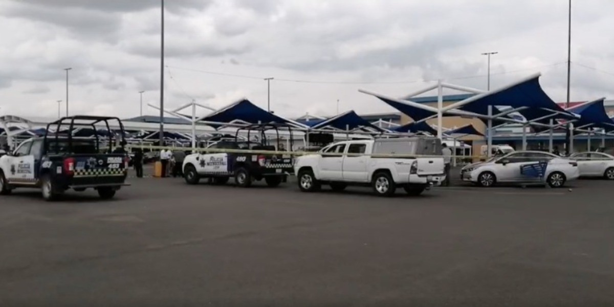 Detiene SSP a presunto implicado en homicidio de mujeres en estacionamiento de Walmart