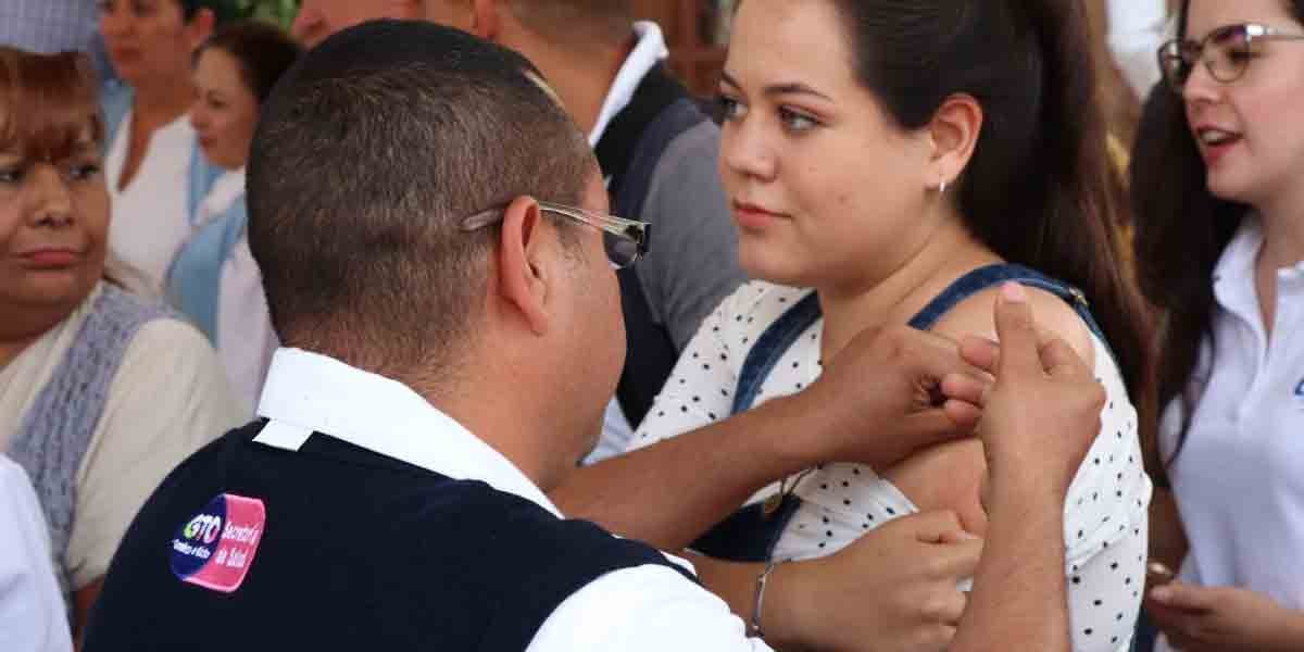 Aún distante, posibilidad de vacunar a grupo de 18 a 29 años: SSG