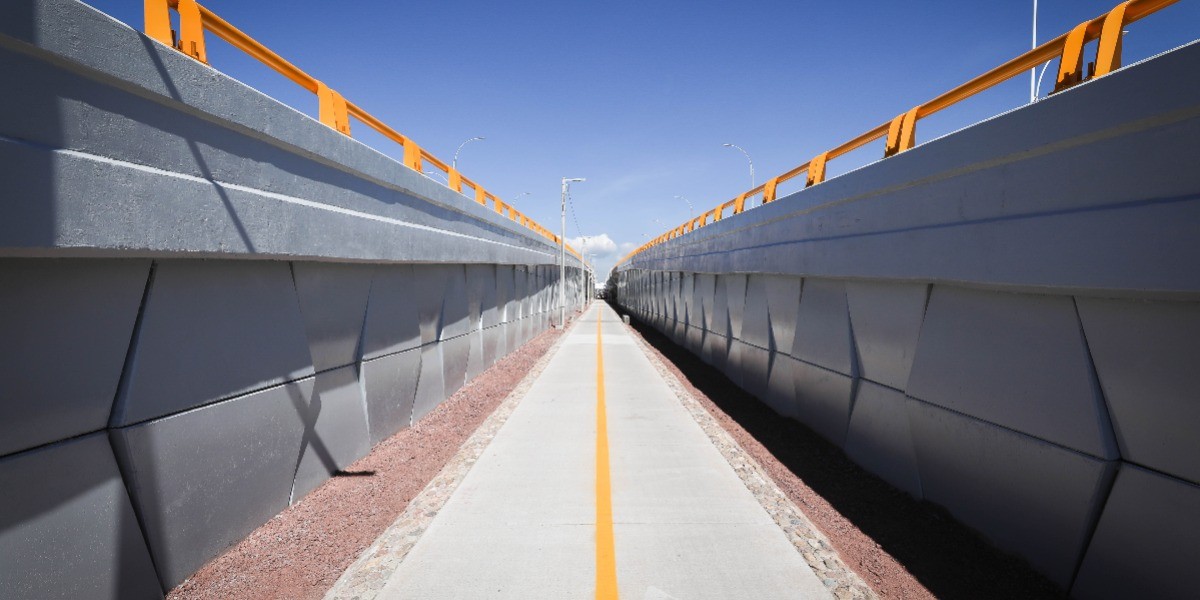 Abren puente vehicular en Morelos y Medina