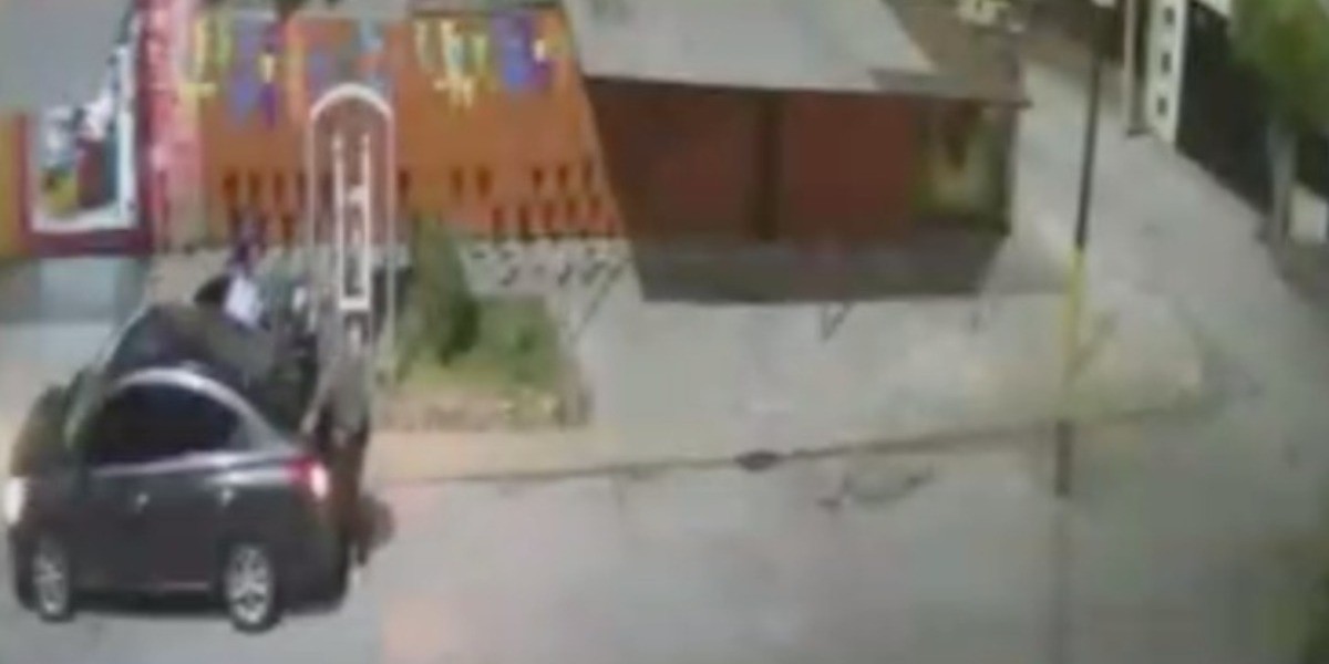 Graban robo a negocio en Santa Julia