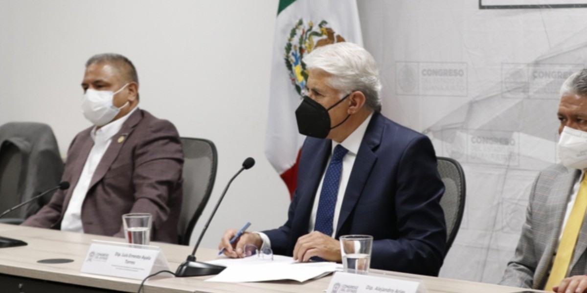 Pospondrían cuarto informe de Diego por veda electoral