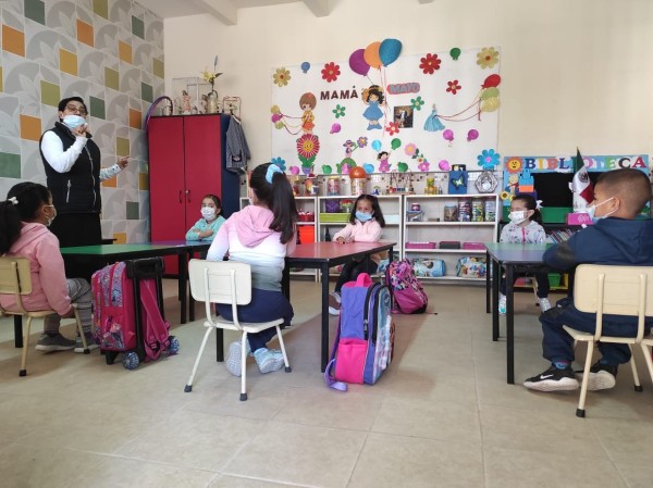Buscan ayuda para que hijos continúen sus estudios