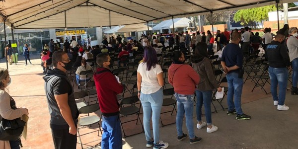 Invita gobernador a ciudadanos a que se vacunen