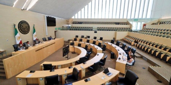 Registra Congreso 1 mil 376 amparos vigentes