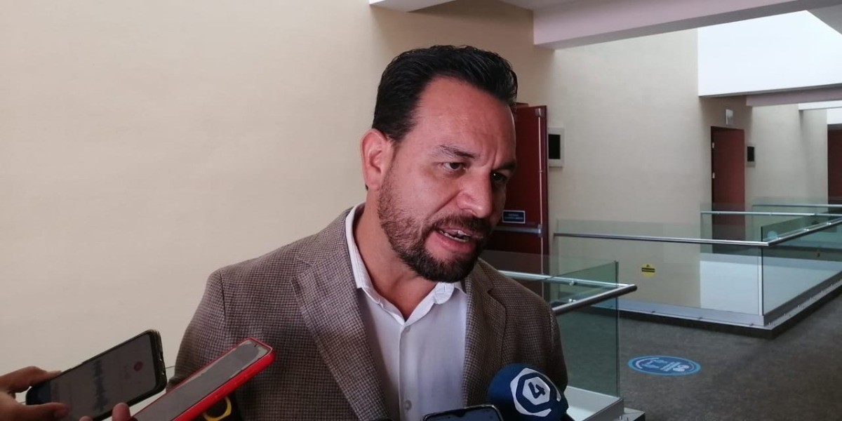 Firman convenio con Alibabá, gigante del comercio electrónico