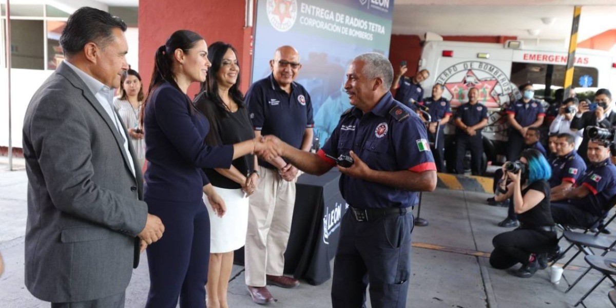 Mejoran comunicación de bomberos con otras corporaciones de seguridad