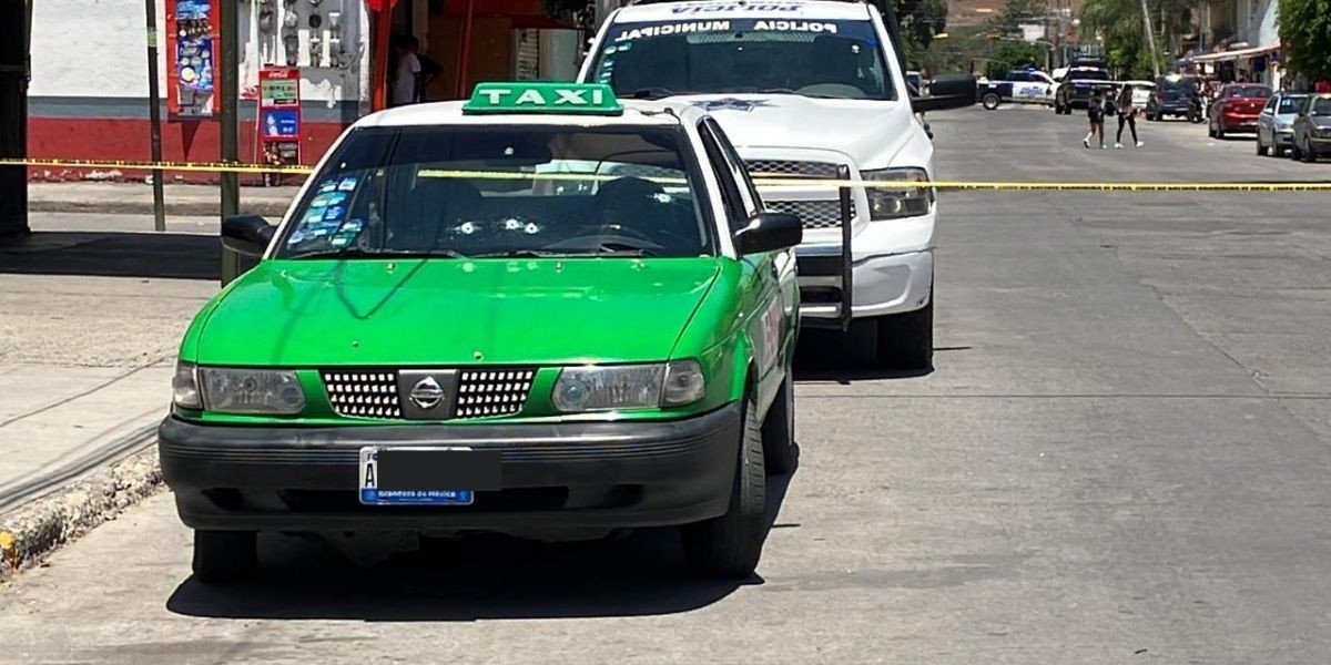 Balean al tripulante de taxi en San Isidro